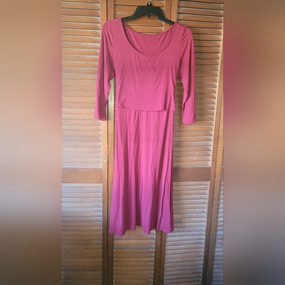 Nursing Dress For Nurturing Mothers Elegant Maroon Long Sleeve. Size Medium.